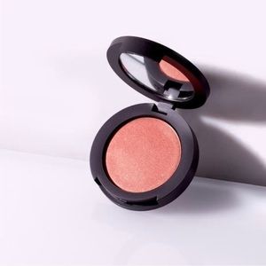 Younique pressed blusher - Sisterly